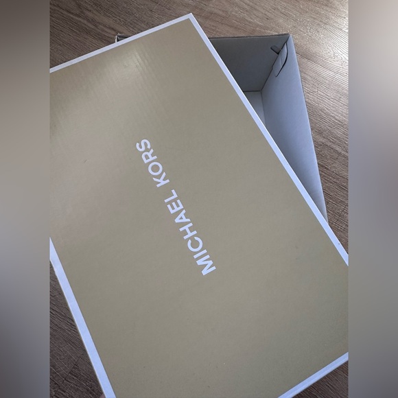 Michael Kors Slip on Shoe Size 7 1/2 in brown MK design - Picture 12 of 12